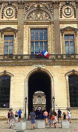 Un voyage d'Arche Parisien (English Translation: A Parisian Arch Journey)